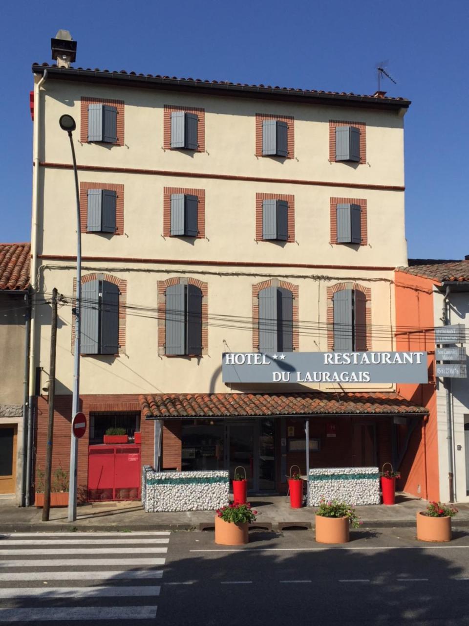 Hotel Restaurant Du Lauragais Logis De France Villefranche-de-Lauragais Exterior photo